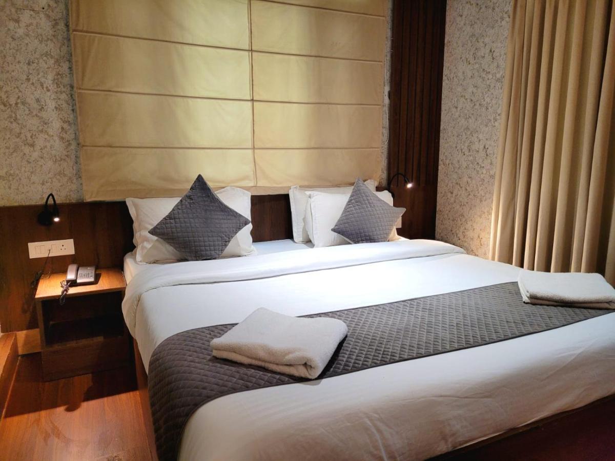 Hotel Green Rooms, Vintage Luxury Near Dal Lake Srīnagar Екстериор снимка