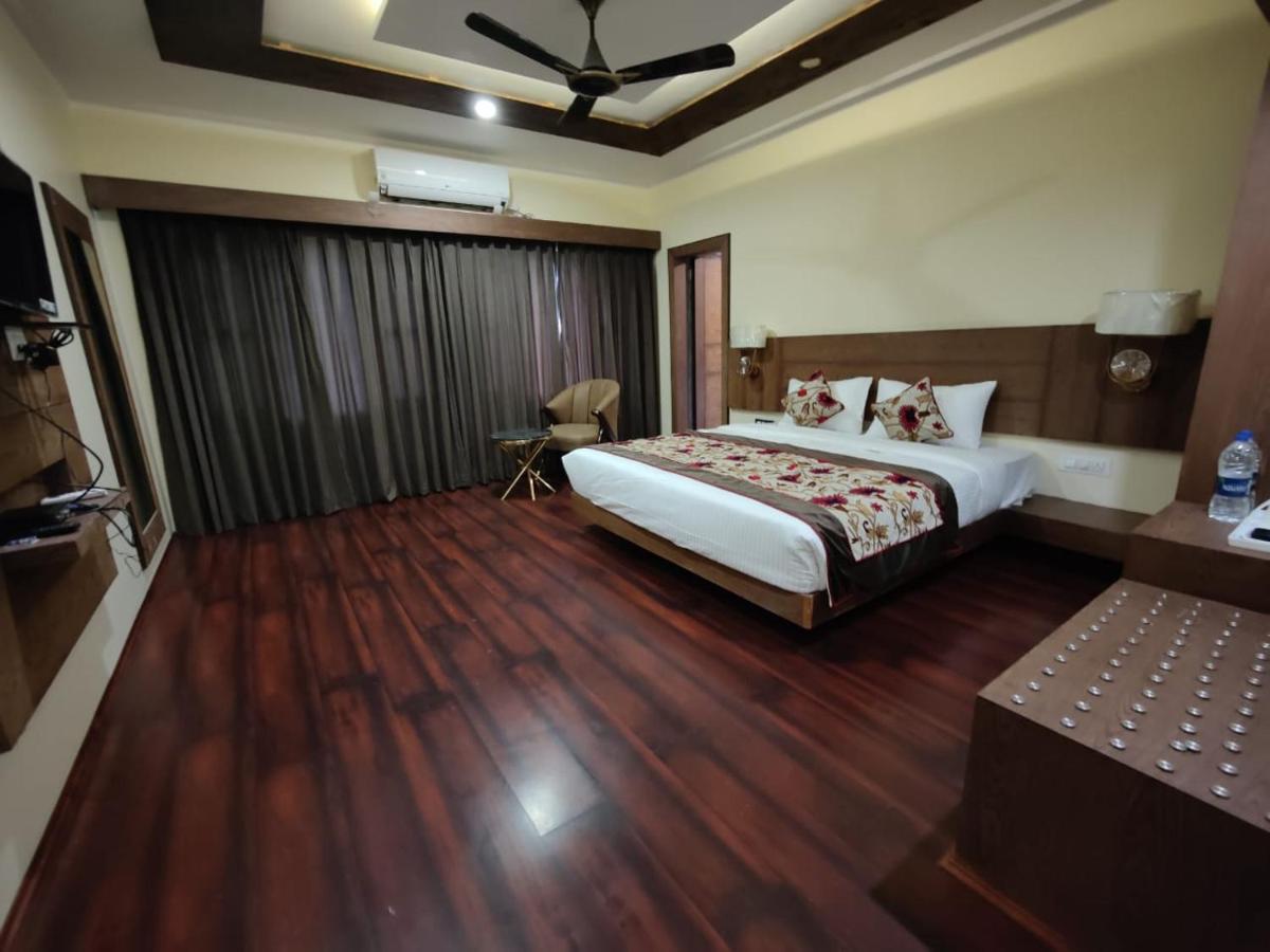 Hotel Green Rooms, Vintage Luxury Near Dal Lake Srīnagar Екстериор снимка