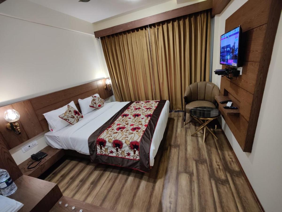 Hotel Green Rooms, Vintage Luxury Near Dal Lake Srīnagar Екстериор снимка