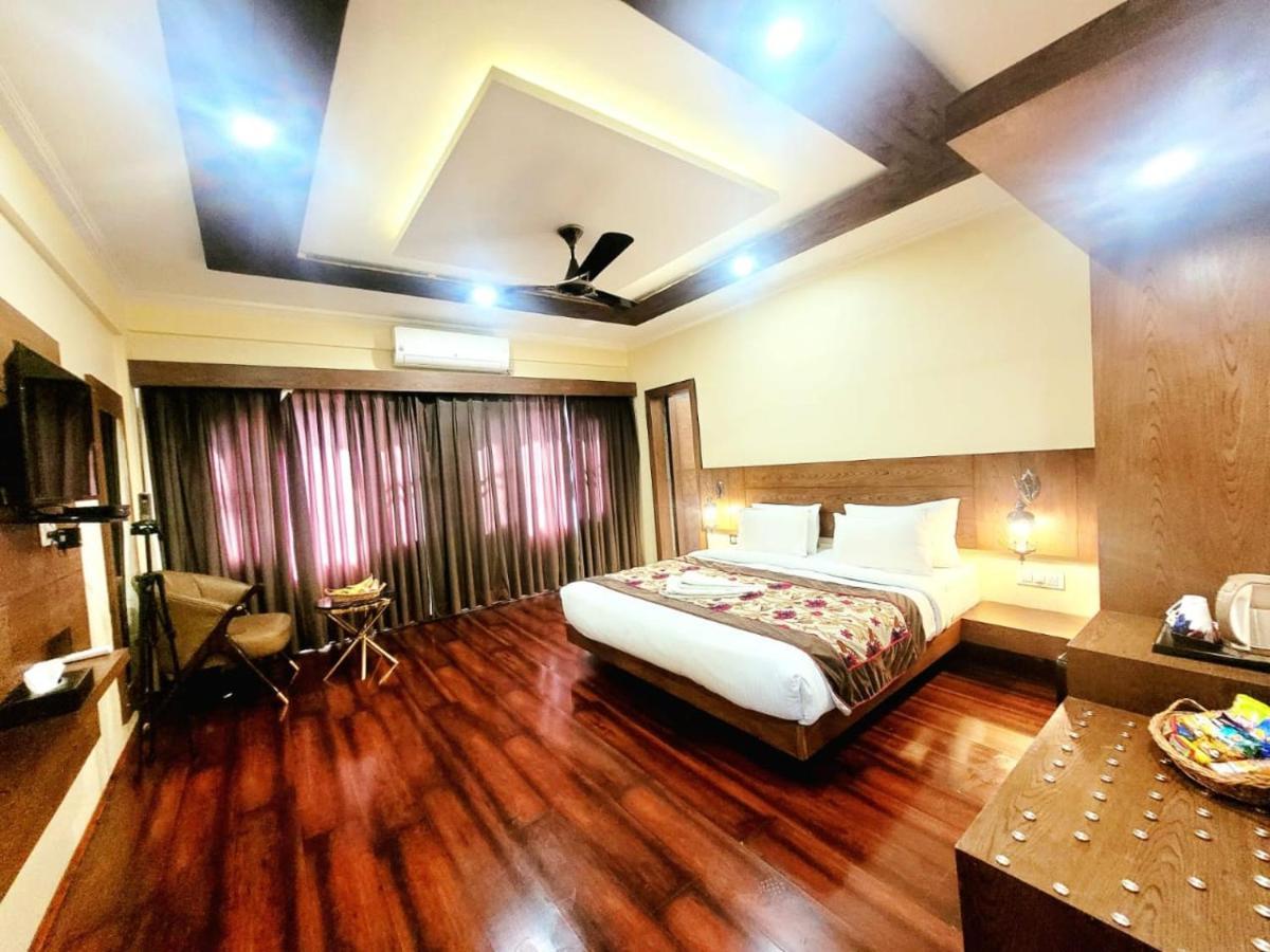 Hotel Green Rooms, Vintage Luxury Near Dal Lake Srīnagar Екстериор снимка