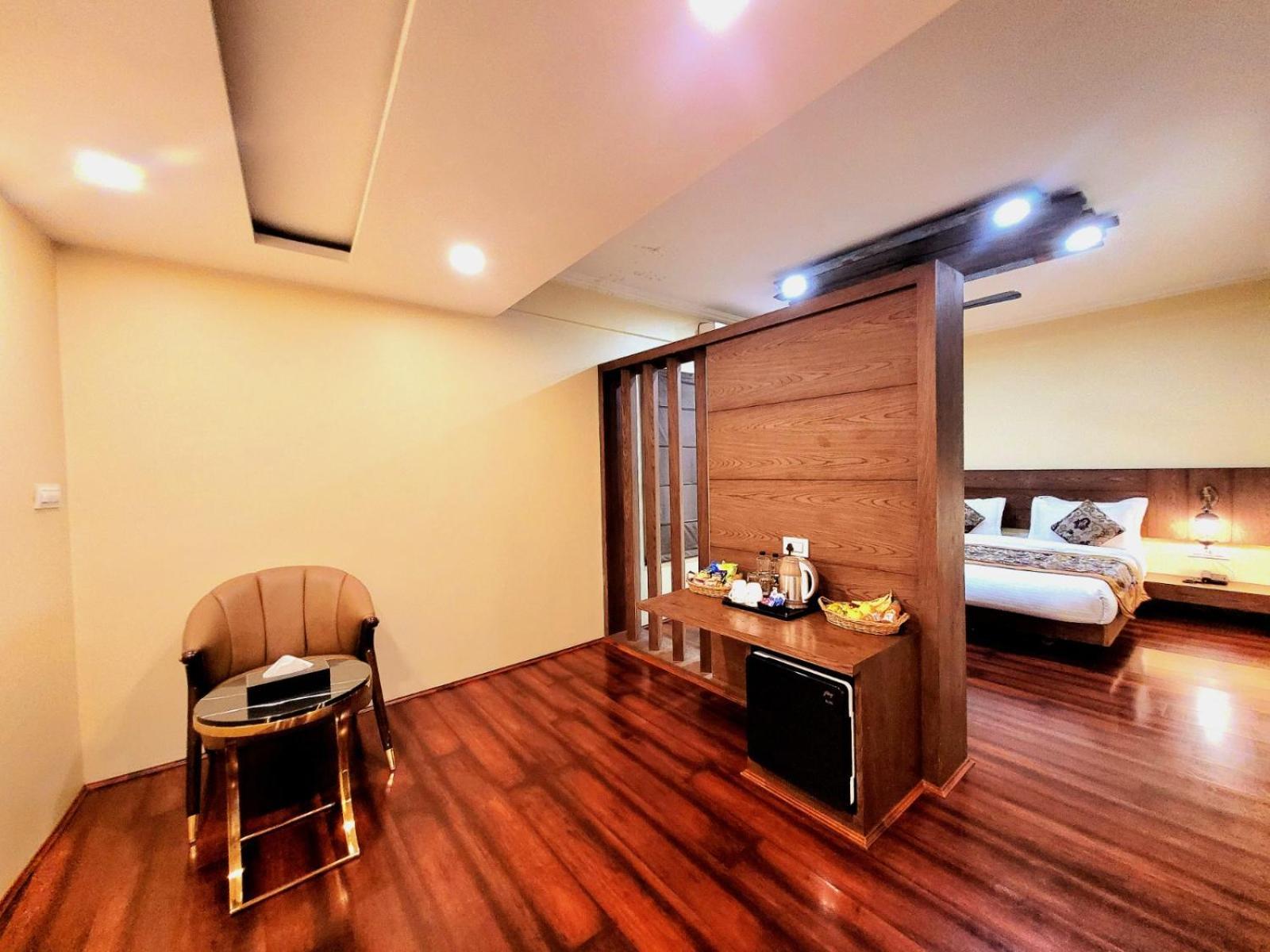 Hotel Green Rooms, Vintage Luxury Near Dal Lake Srīnagar Екстериор снимка